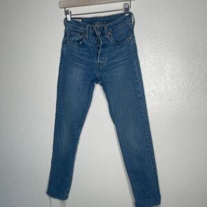 Womens Levi’s skinny jeans
